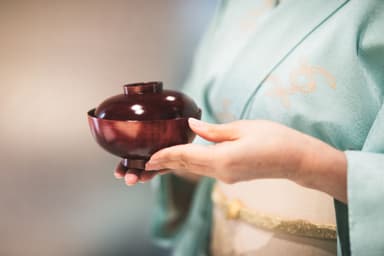 伝統的かつ革新的な料理と