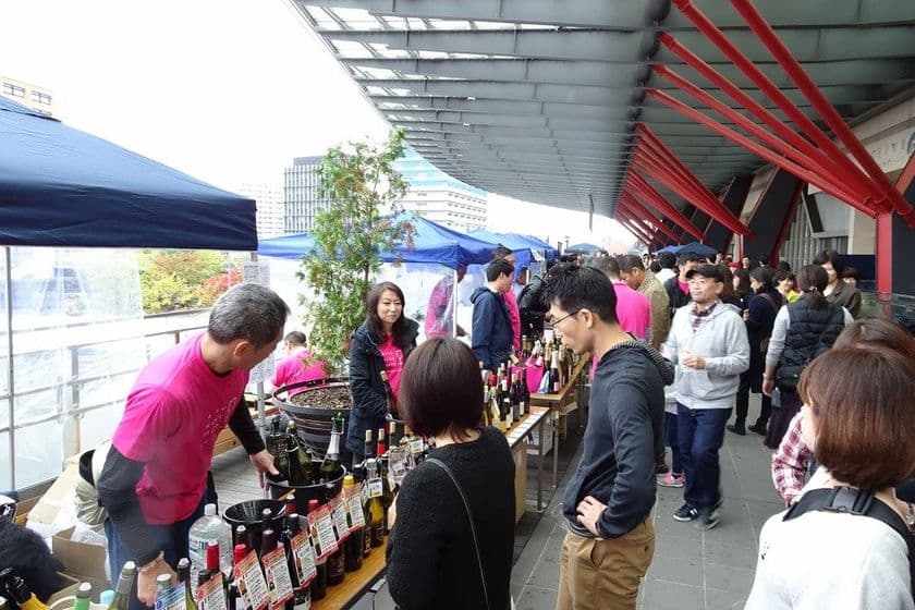 岐阜駅前で100種類以上のこだわりワインが楽しめる
「岐阜ワインフェスタ2018」10月21日(日)開催！
岐阜の有名飲食店と名産品をワインと共に楽しもう。