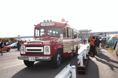 試乗体験ボンネットバス