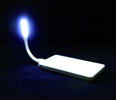 電気の備蓄ST-18 ライト点灯