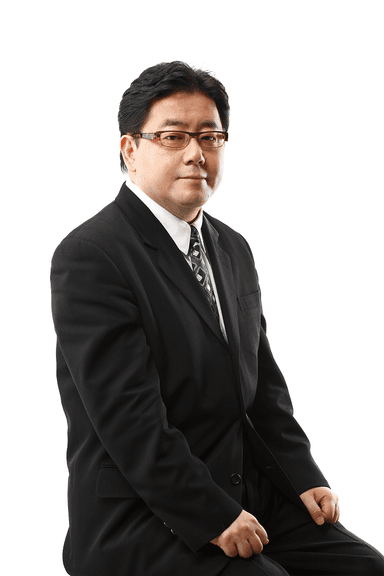 秋元 康 氏