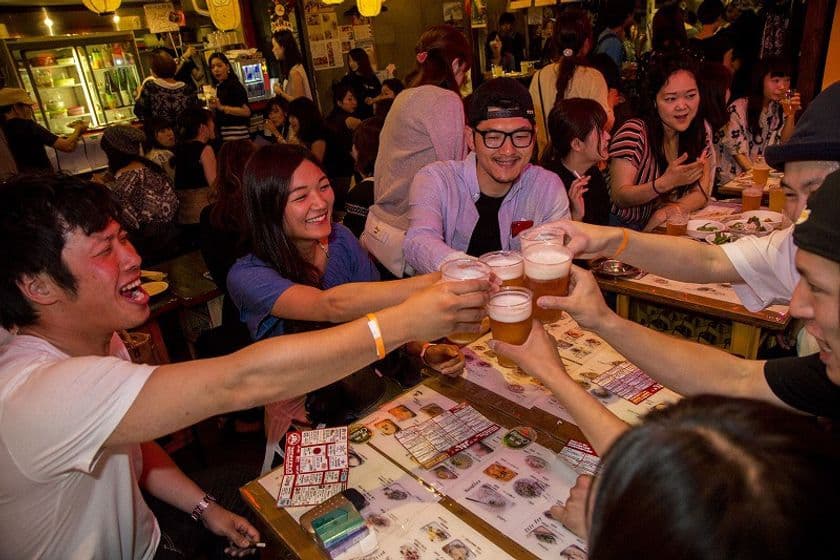 クリスマス直前！一夜限りの『出会いのはしご酒』を12/2開催！
「渋谷肉横丁」が“恋人がいない方でないと通れない”横丁に　
肉！肉！肉！大集結の自慢メニュー＆アルコールを3,500円で満喫