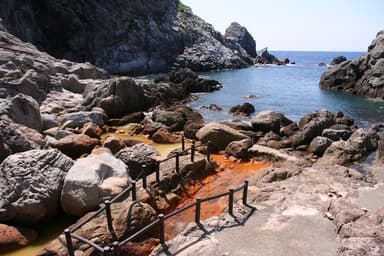 式根島　地鉈温泉