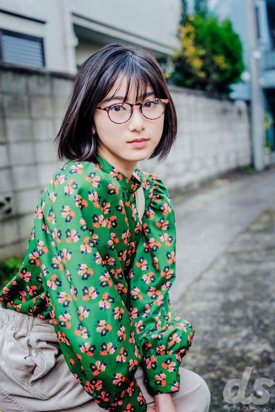 メガネグラビア連載「ビジョメガネ」に
沖縄出身の16歳ブレイク直前女優・池間夏海が登場！
電子雑誌『デジモノステーション』
2019年 2月号 12月25日（火）発売