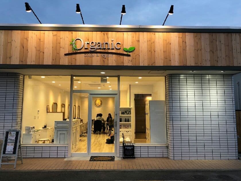 ビューティカラーズ、2月1日に社名変更　
カラー＆トリートメントの専門店「Organic」を商標登録