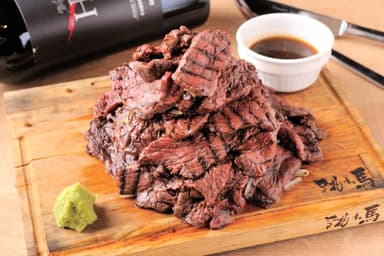 馬肉専門バル跳ね馬「馬肉焼肉食べ放題」