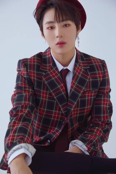 (c)Star Crew ENT
