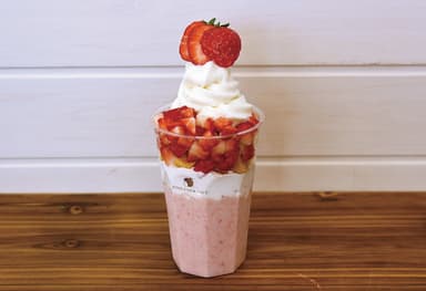 いちごスムージーパフェ(テイクアウトのみ)