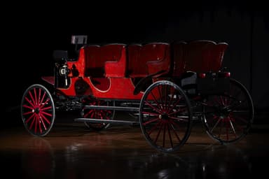 【青森屋】津軽塗の馬車(1)