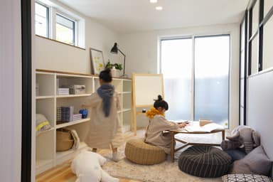 自分で宿題時期「キッズリビング」