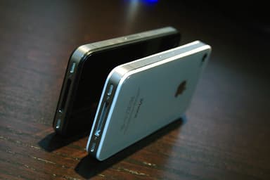 背面もホワイトです