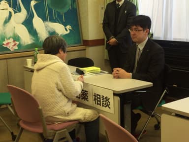 薬剤師による個別相談の様子