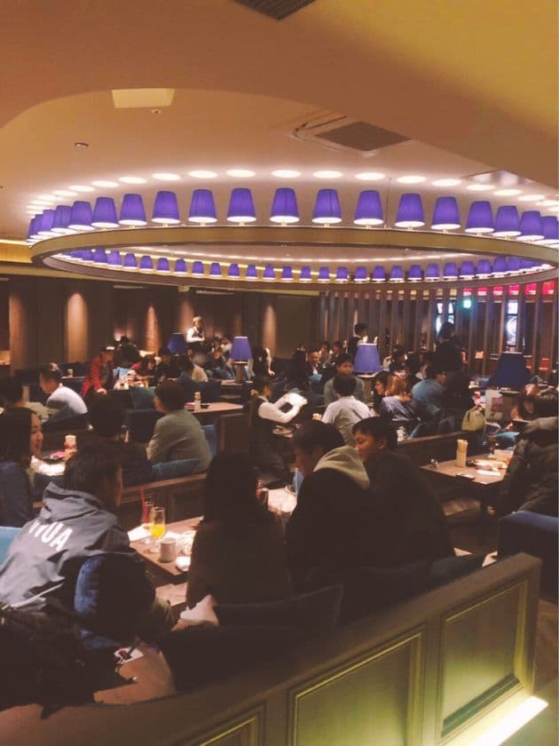 “令和”で男性限定『浪速』の出会いキャンペーン実施！
相席ラウンジ「ORIENTAL LOUNGE」で1時間1,000円企画