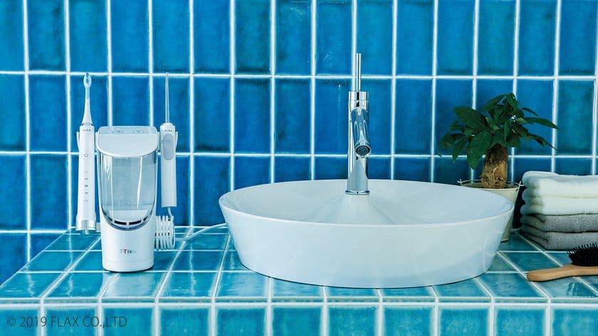 遊離塩素と水素を含む電解水をジェット噴射　
新発売 世界初のオーラルケア製品「T-Time(ティータイム)」