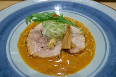 林流味噌らーめん 斜め