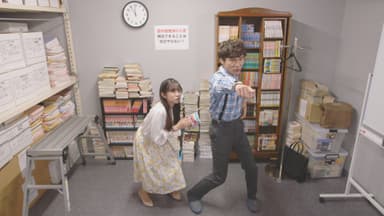 田部課長と、部下の千夏