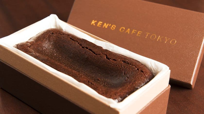 チョコレート界2トップの共演が楽しめる
世界で唯一の「ケンズカフェ東京」の
“新生”『特撰ガトーショコラ』が
事前予約数で早くも累計2,000本突破！