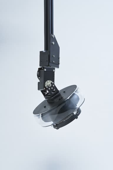 設計したレンズを組込んだ照明器具