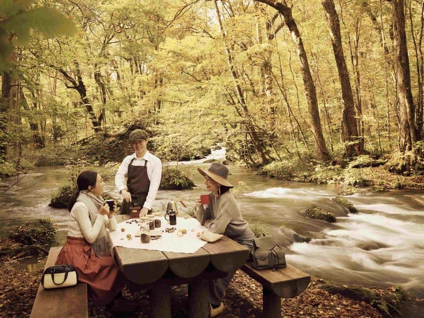 星野リゾート　奥入瀬渓流ホテル
紅葉の絶景と目覚めのコーヒーを味わうアクティビティ
「秋薫る至福の一杯」新登場
実施期間：2019年10月18日〜25日