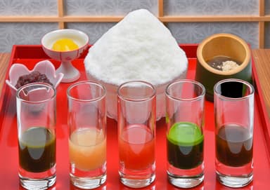 5種のソースで味わえるふわふわミルクかき氷