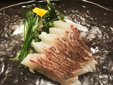 活〆真鯛梅醤油あえ