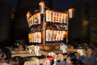夜間巡行