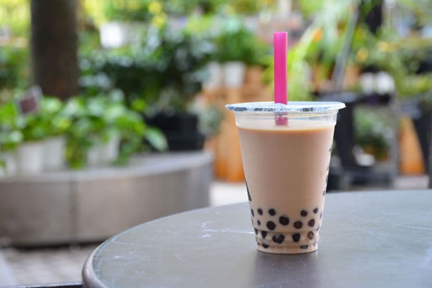 人気店と同じ、もちもちの茹でたてタピオカドリンクが
1杯100円！？未就学児は無料！！
住宅会社ハウスジャパンと学生のタッグで地域に還元！