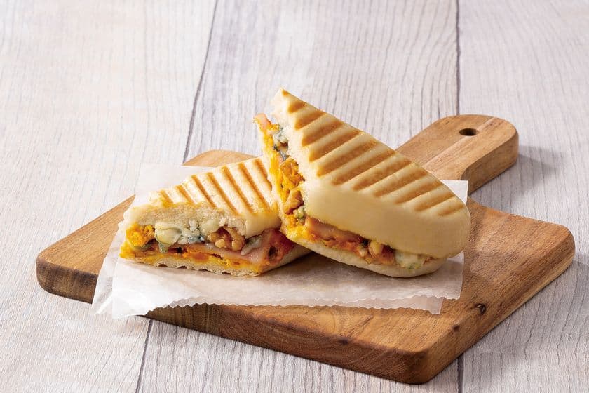 セガフレード、秋の人気食材“かぼちゃ”を使用した
パニーニなど新フードメニューを10月1日より開始