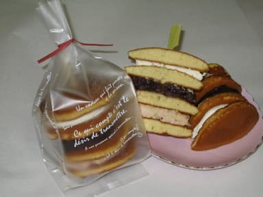 ミルフィーユのようなどら焼き「ミルどら」1個 税込294円