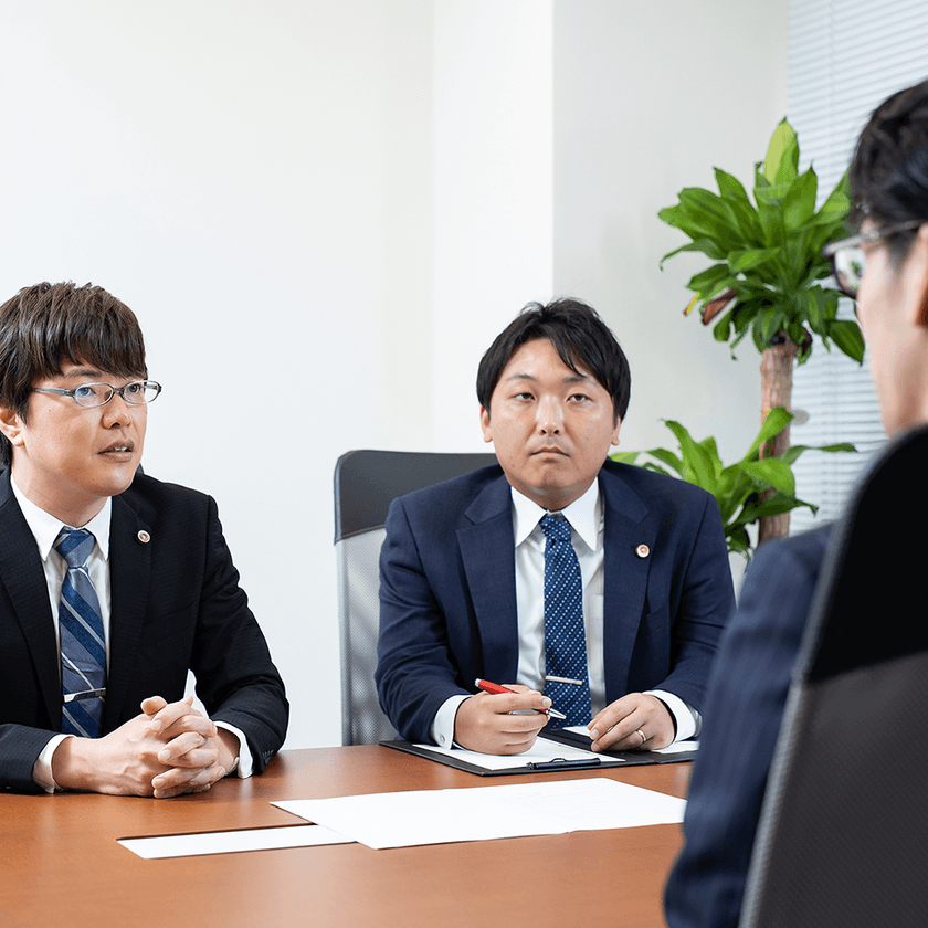 経営者・人事担当者に代わり
弁護士が直接退職交渉等を行うリスジェントをリリース