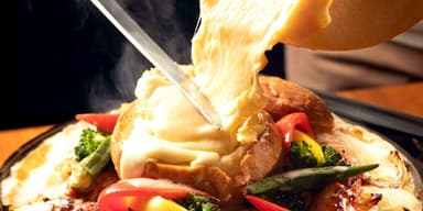 禁断のラクレットチーズかけ放題♪