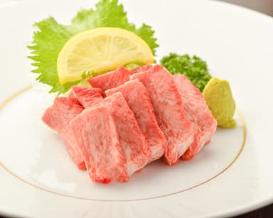 牛タンの刺身