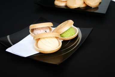 御園座手焼き最中アイス