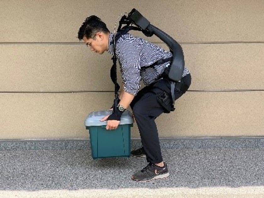 株式会社ＡＴＯＵＮへの出資について
～「パワードウェア（着るロボット）」の活用で「パワーバリアレス社会」
の実現に向けて、近鉄グループ各社との協業を進めます～
