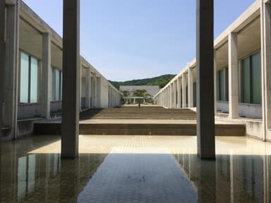 淡路夢舞台 展望テラス(山回廊)