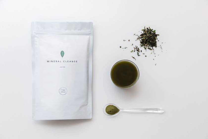 量子力学メソッドによる医師監修　
日々のリセット＆ミネラル補給のクレンズジュース
「MINERAL CLEANSE」発売
