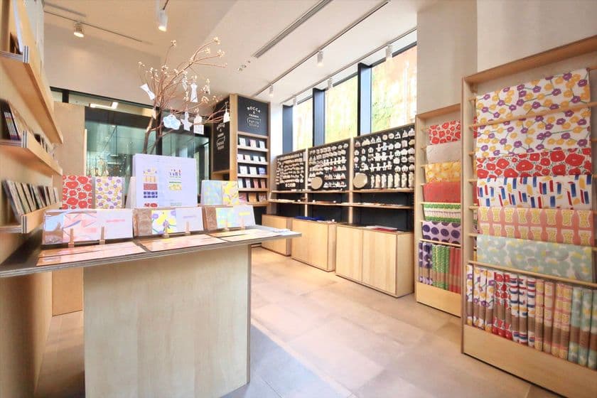 大阪の街と暮らしを柄にした紙雑貨店
「ROCCA&FRIENDS PAPIER OSAKA」オープン