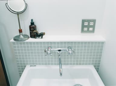 Powder room