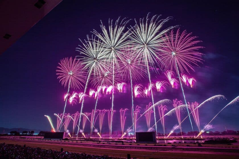 京都芸術花火2020が京都競馬場で6月10日に開催決定！
日本トップクラスの花火師が集結し、花火×音楽の共演が楽しめる