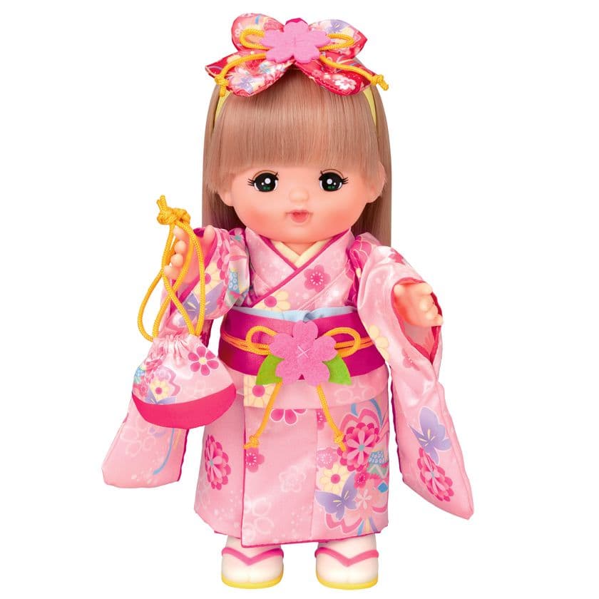 ピンクの振袖がキュートな
おかっぱヘアのメルちゃんが新登場！
「おかっぱヘアメルちゃん　ふりそでセット」
主な玩具専門店、量販店で3月14日(土)より発売開始