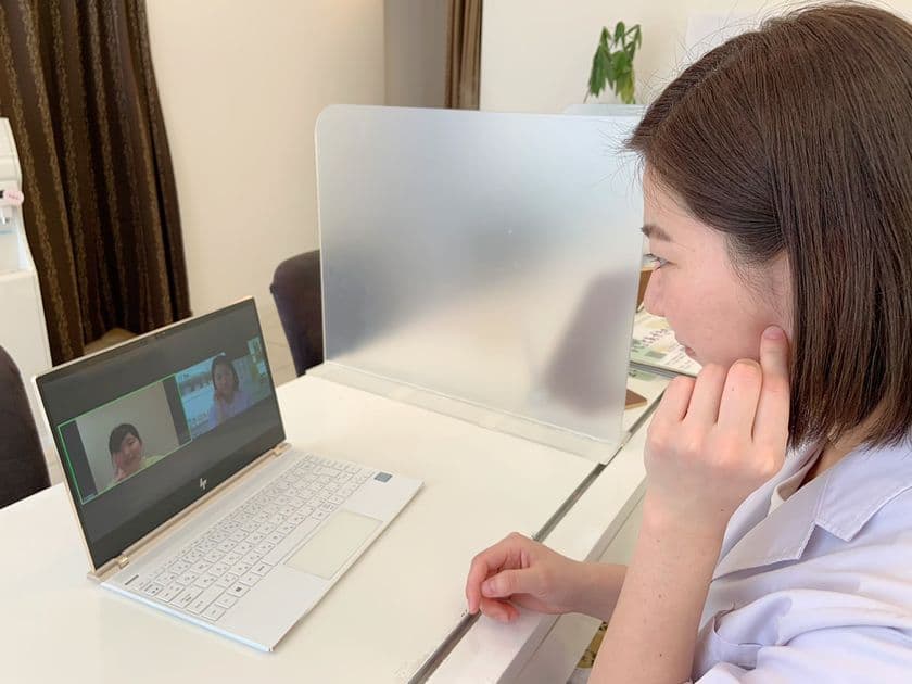 外出自粛者を救う！コロナに負けるな！
日本初！“鍼灸師”によるオンライン鍼灸を開始