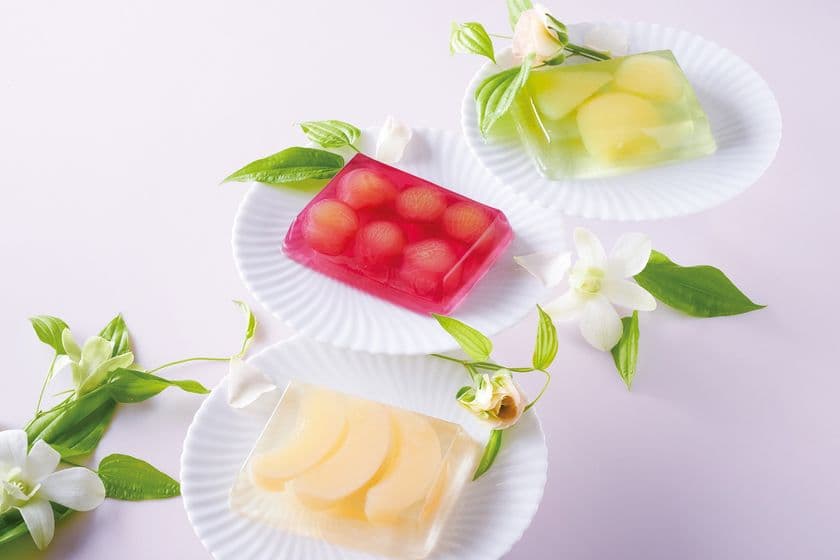 新商品「プレミアムゼリー」を数量限定で販売　
ラフランス、ピオーネ、白桃を使用した
夏にぴったりな爽やかな味わい