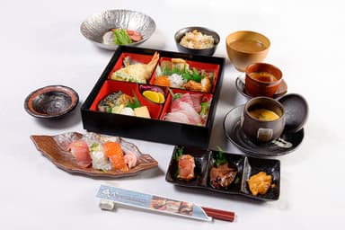 生き残り鯛！鯛と海老の酒蒸しと弁当de宴会コース