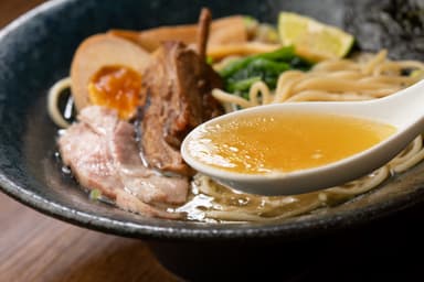100％ラム骨スープ