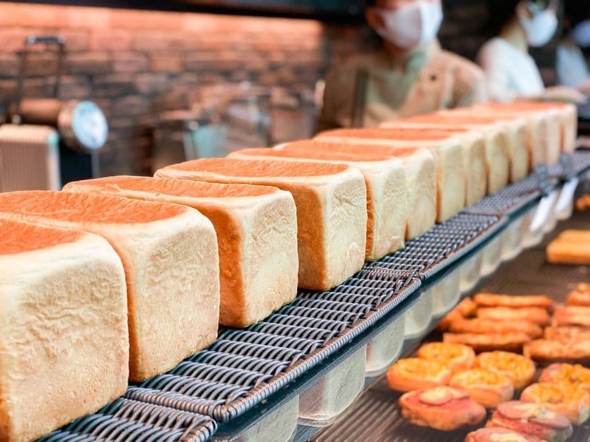 あの最高級3,000円食パンで一世風靡した
人気ベーカリーの姉妹店が玉川田園調布に登場！
「ル トーキヨーフレンチベーカリー エスプリ」、
9月16日にグランドオープン