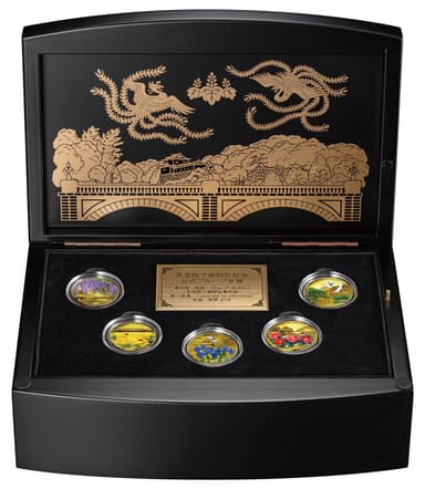 奉祝金貨セットケース正面