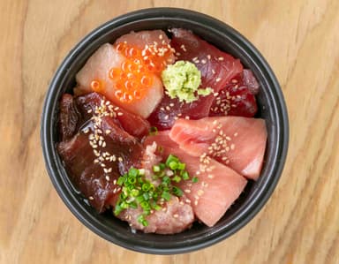トロとろとろ丼　1&#44;280円(税抜)