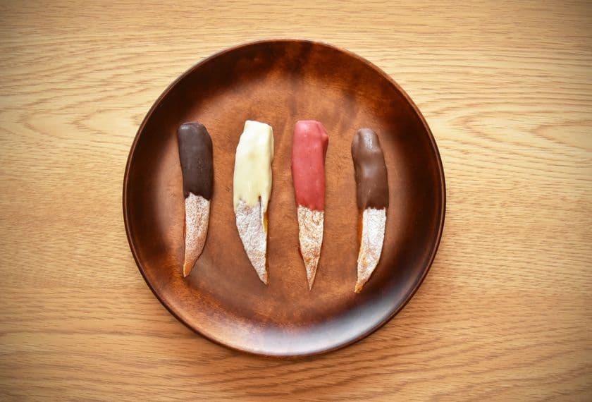 岐阜の老舗和菓子店が、伝統の高級干し柿×4種のチョコレート
『堂上蜂屋柿しょこら』を11月16日に発売