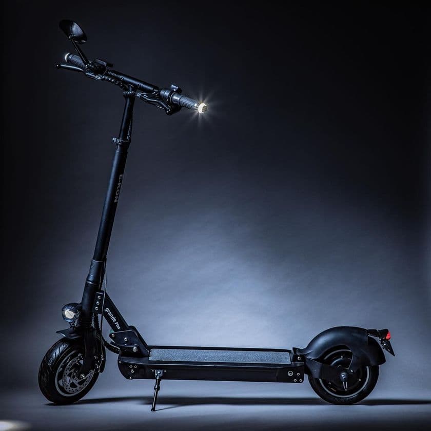 公道を走れる電動キックボード『E-KON』　
新型モデルの追加予約販売を10月24日より開始