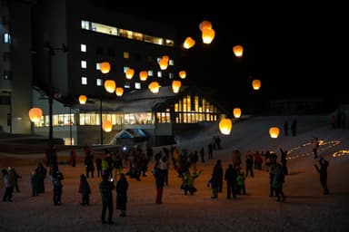 空飛ぶランタン4